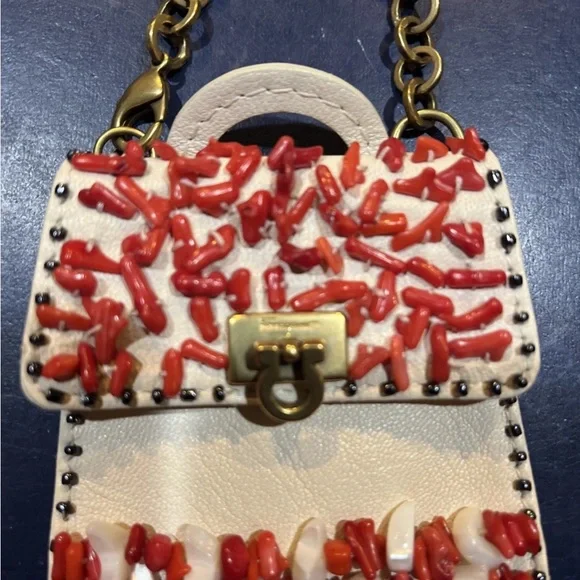 SALVATORE FERRAGAMO Vintage Coral Bead & White Leather Coin Purse +Chain RARE - Picture 4 of 13